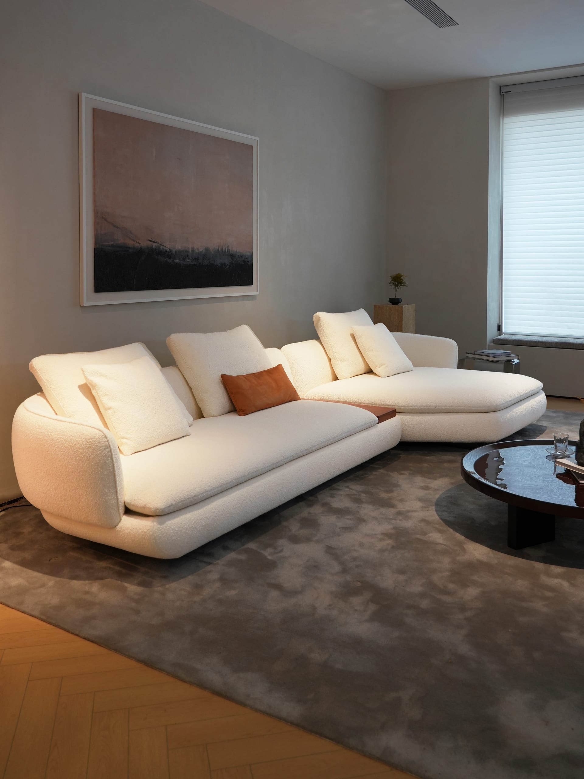 Vivian Sofa detail 3